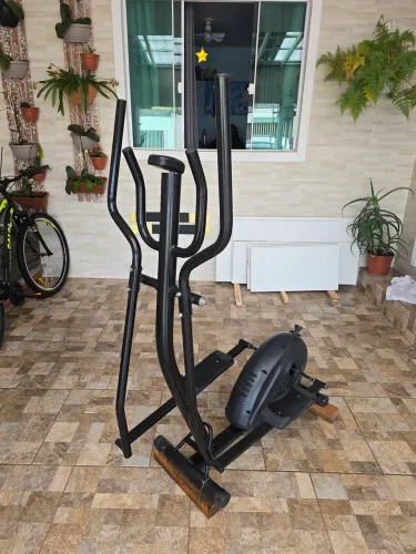 Elíptico Magnetic - Simulador de Caminhada