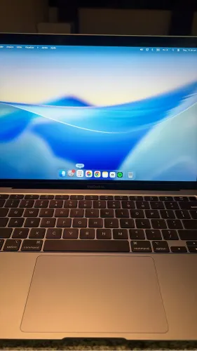 MACBOOK AIR 