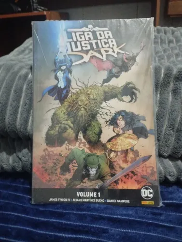 Liga da justiça: dark vol 1