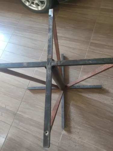 Vendo pé de mesa ferro