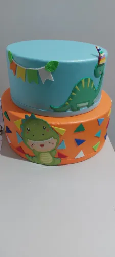 Vendo bolo fake, topo de doces e porta guardanapo - Dino baby