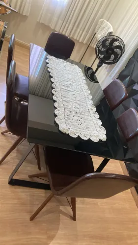 Mesa com 6 Cadeiras 