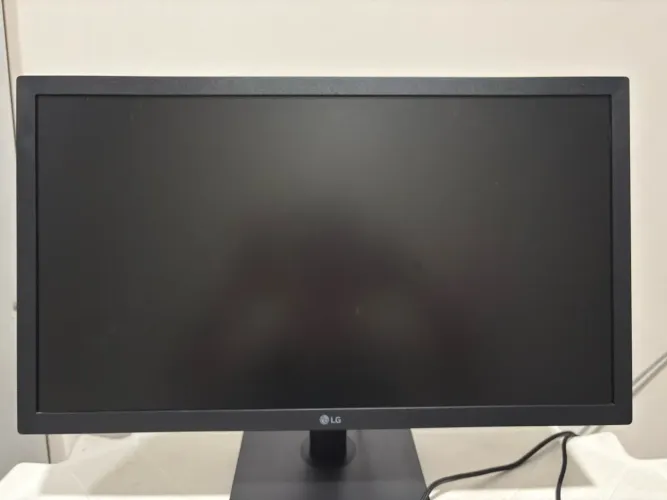 Monitor Gamer LG 21,5" Full HD 75Hz (22MP410-B) - seminovo