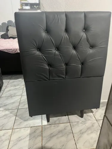 Vendo Cabeceira de Cama de Solteiro em Courino ! 