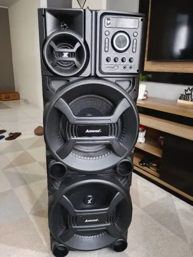 Caixa acústica amvox 2200W RMS.