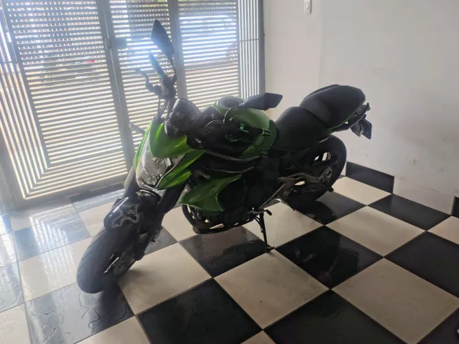Kawazaki er6n