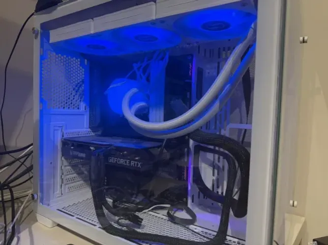 PC Gamer I9 14900k 64GB Ram RTX 5060