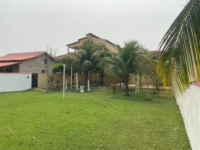 Terreno 450m2 - 100% murado - Melhor localização de Jaconé