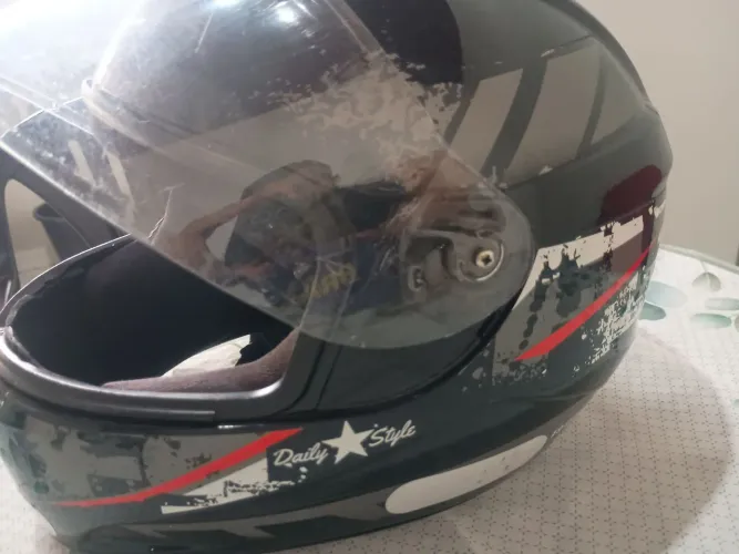 Vendo capacete FLY