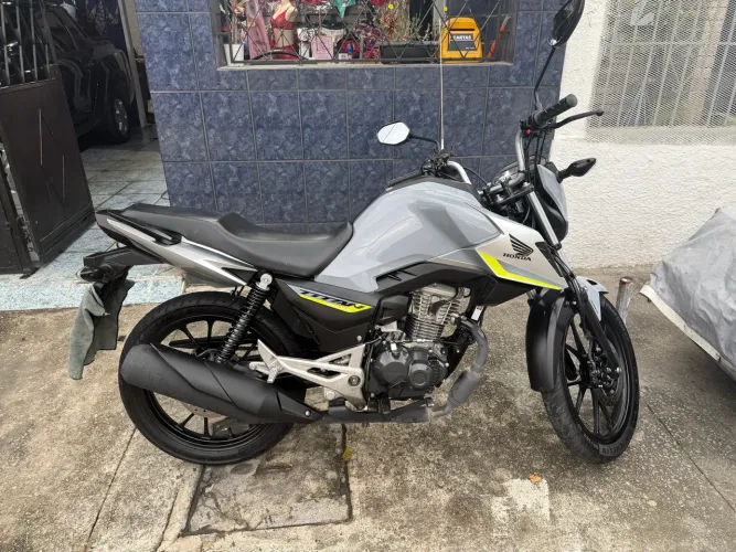 Titan 160