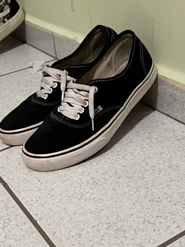 Tênis vans authentic