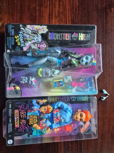 Lote monster high frankie e heart mais brinde