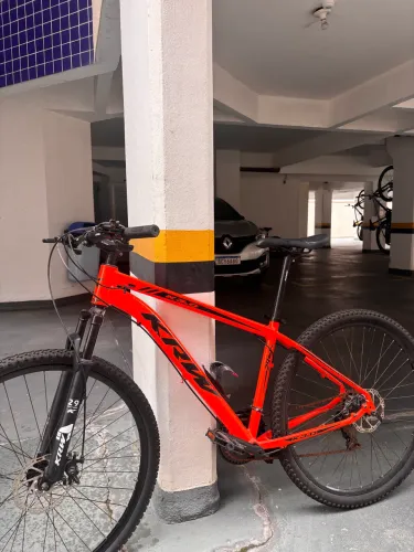 Bicicleta KRW K3.0 Aro 29 Freio a Disco - Única Dona (< 10 Usos) + Cadeado