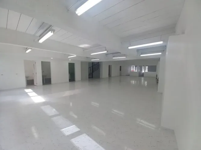 Prédio para alugar, 267 m² por R$ 18.575/mês - Alphaville - Barueri/SP