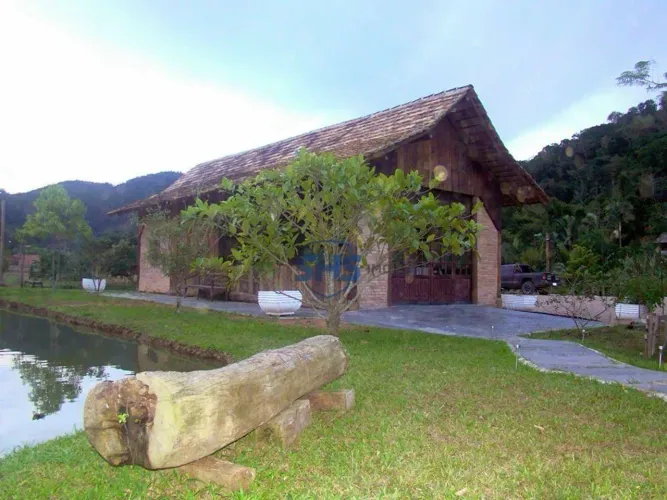 Sítio com 5 dormitórios à venda, 50000 m² por R$ 2.500.000,00 - São Pedro Novo - Rodeio/SC
