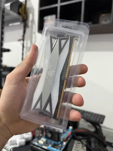 Memória RAM DDR4 XPG 3000mhz
