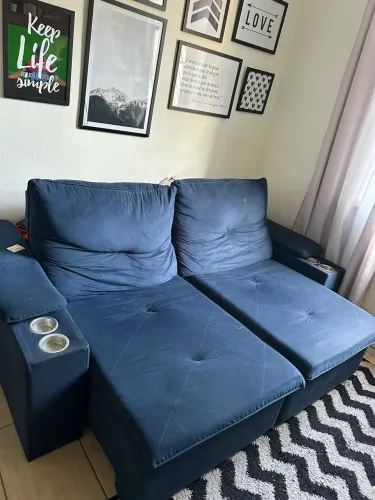 Sofá retrátil azul