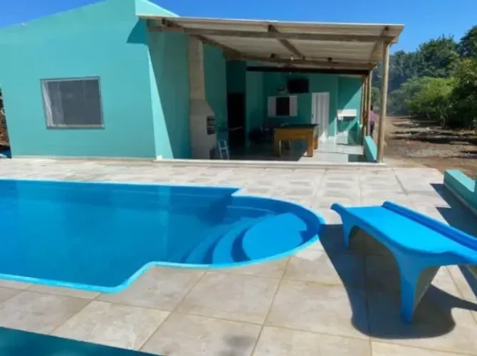 Feriado 20 de novembro, consciência negra, excelente rancho disponível ás margens do rio.