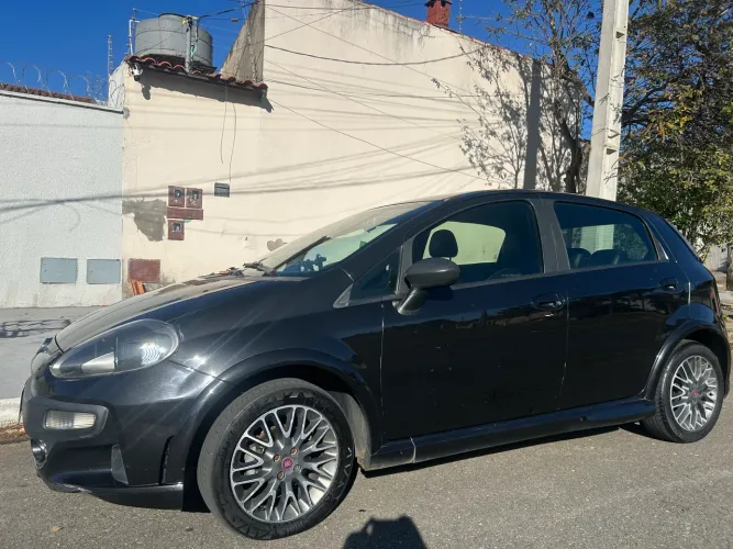 Fiat Punto Blackmotion 1.8 Flex 16V 5P. 2014