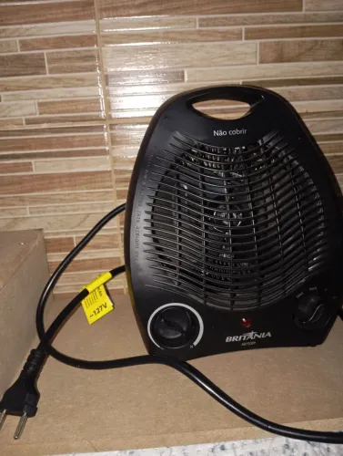 Aquecedor Britânia 2x1 Quente e Frio 127v