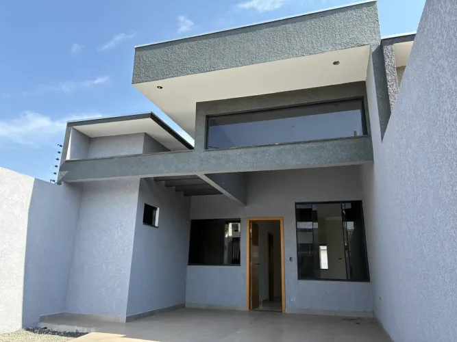 Casa para Venda em Maringá, Colina Verde, 3 dormitórios, 1 suíte, 2 banheiros, 2 vagas