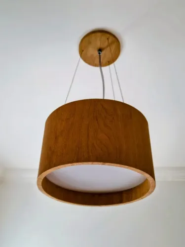 Lustre pendente Madeira 30cm novo