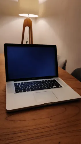 Macbook pro 2010. LEIA A DESCRIÇÃO 