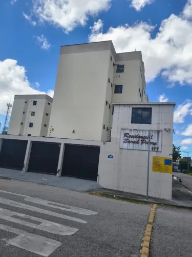 Apto para alugar no Rodolfo Teofilo com 3qts sendo 1 suite, em frente ao campo do Tigrão
