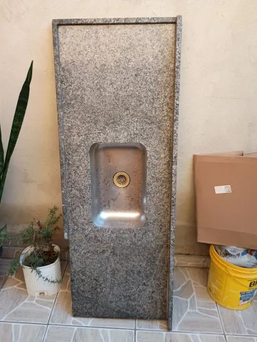 Pia de Granito para cozinha: 1,50m