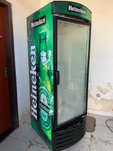 Freezer expositor funcionando perfeitamente 