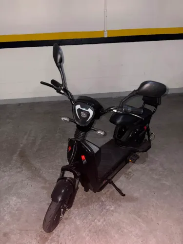 Vendo scooter elétrica 