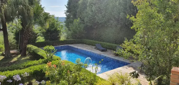 CASA DE CAMPO COM PISCINA EM CONDOMÍNIO - IBIÚNA/PIEDADE