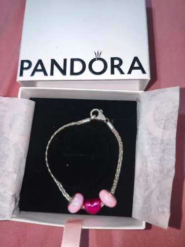 Pulseira Pandora original com 3 charms pink, acompanha nota fiscal