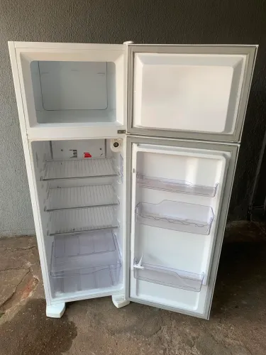 Geladeira electrolux duplex semi nova, gelo seco 350L, completa. ENTREGO