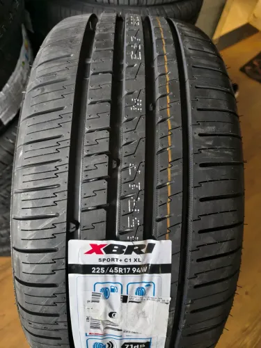 Pneu aro 17 novo 225 45 r17 xbri