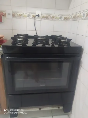 Fogão de 5 bocas Itatiaia .usado mais muito conservado