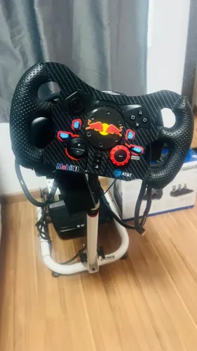 Volante Logitech G29 + Add-on Gridburn VF-MC GT3
