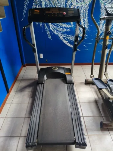 Esteira Profissional Movement LX150