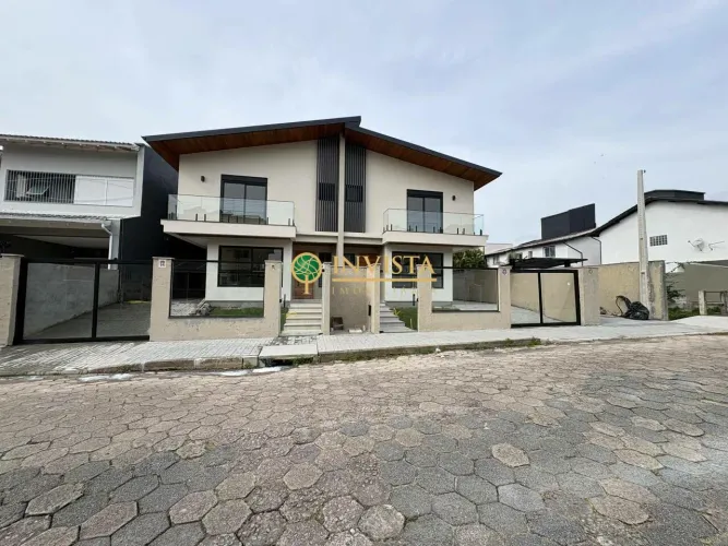 Casa com 3 dormitórios para alugar, 129 m² por R$ 9.000,00/mês - Santa Mônica - Florianópo