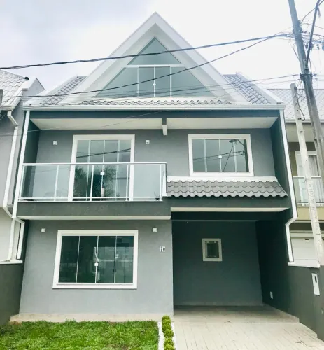 SOBRADO TRIPLEX PARA ALUGAR NO PINHEIRINHO: 3 QUARTOS, 1 SUÍTE, 191M², CONDOMÍNIO FECHADO