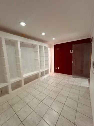 Sala na rua do Shopping Recife