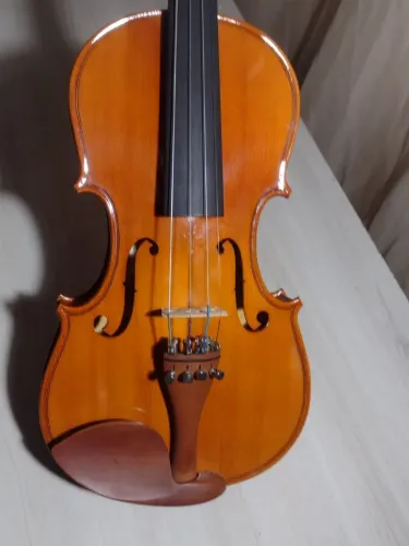 Violino semi novo ótimo estado!