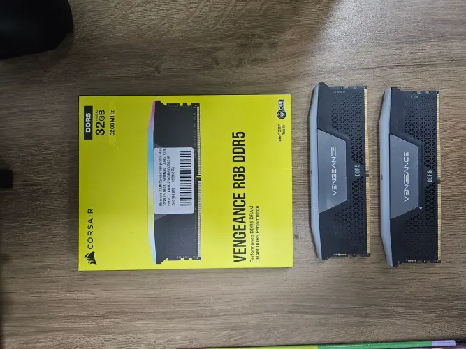 Memoria ram corsair vengeance rgb 32gb 2x16gb 5200mhz cl40preta