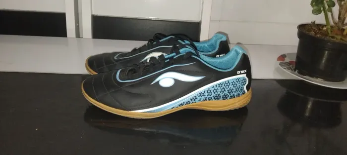 Chuteira futsal tamanho 43