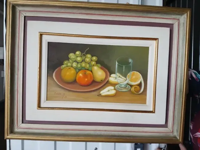 QUADRO COM FRUTAS - MOLDURA EM PASPATOUR