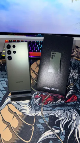 Samsung S23 Ultra 5g 12gb de ram e 512gb de armazenamento.