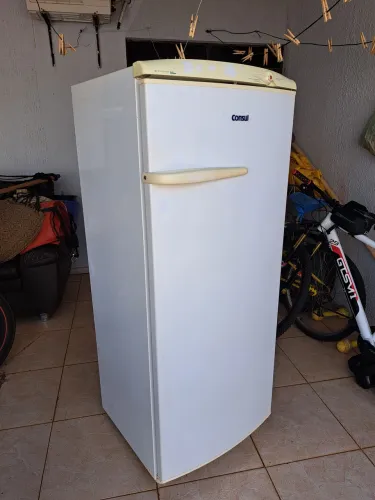 Geladeira Consul 220v