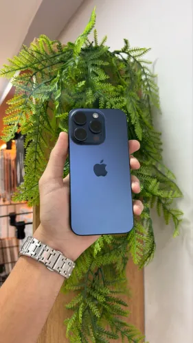 IPHONE 15 PRO IMPECÁVEL