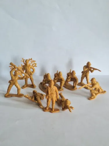 Soldados de Brinquedo Antigos (Amarelo)