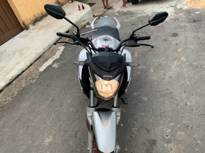 Vendo ou troco por carro do valor menor do meu interesse 